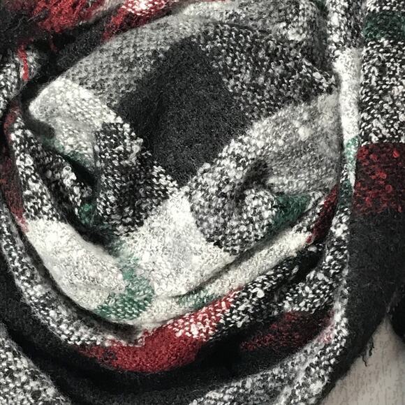 DAVID AND YOUNG Black Plaid Square Scarf  Stylish & Cozy  NWT - Picture 6 of 12